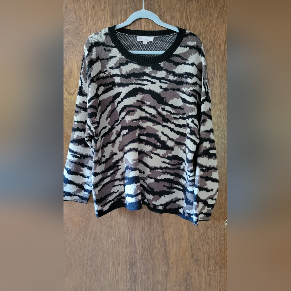 3x camo sweater